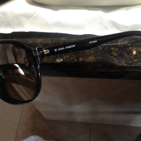 Linda Farrow mirrored  sunglasses new - Picture 3 of 4